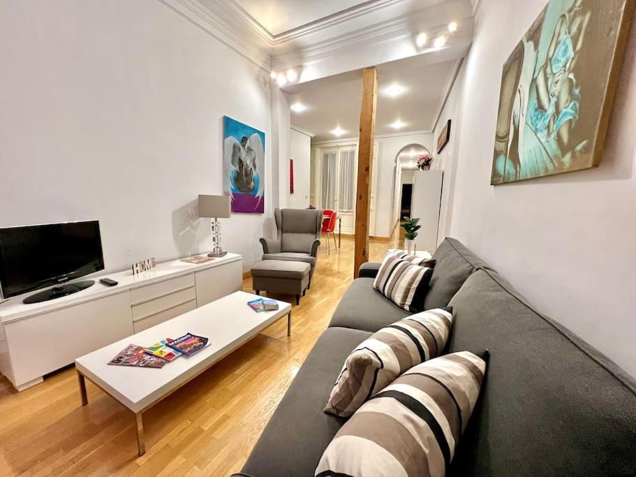 Apartamento Alojamiento Entero Centro: Piso . Chueca Madrid Exterior foto