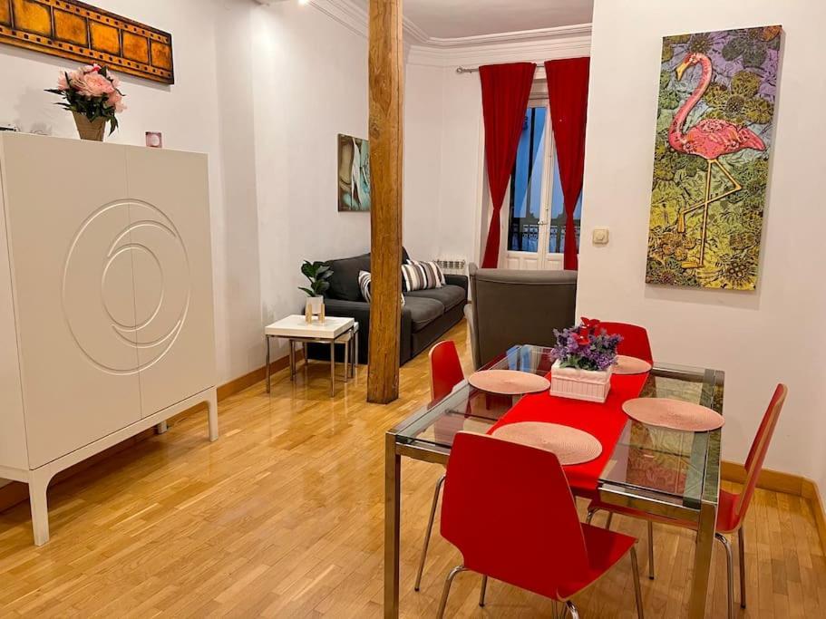 Apartamento Alojamiento Entero Centro: Piso . Chueca Madrid Exterior foto
